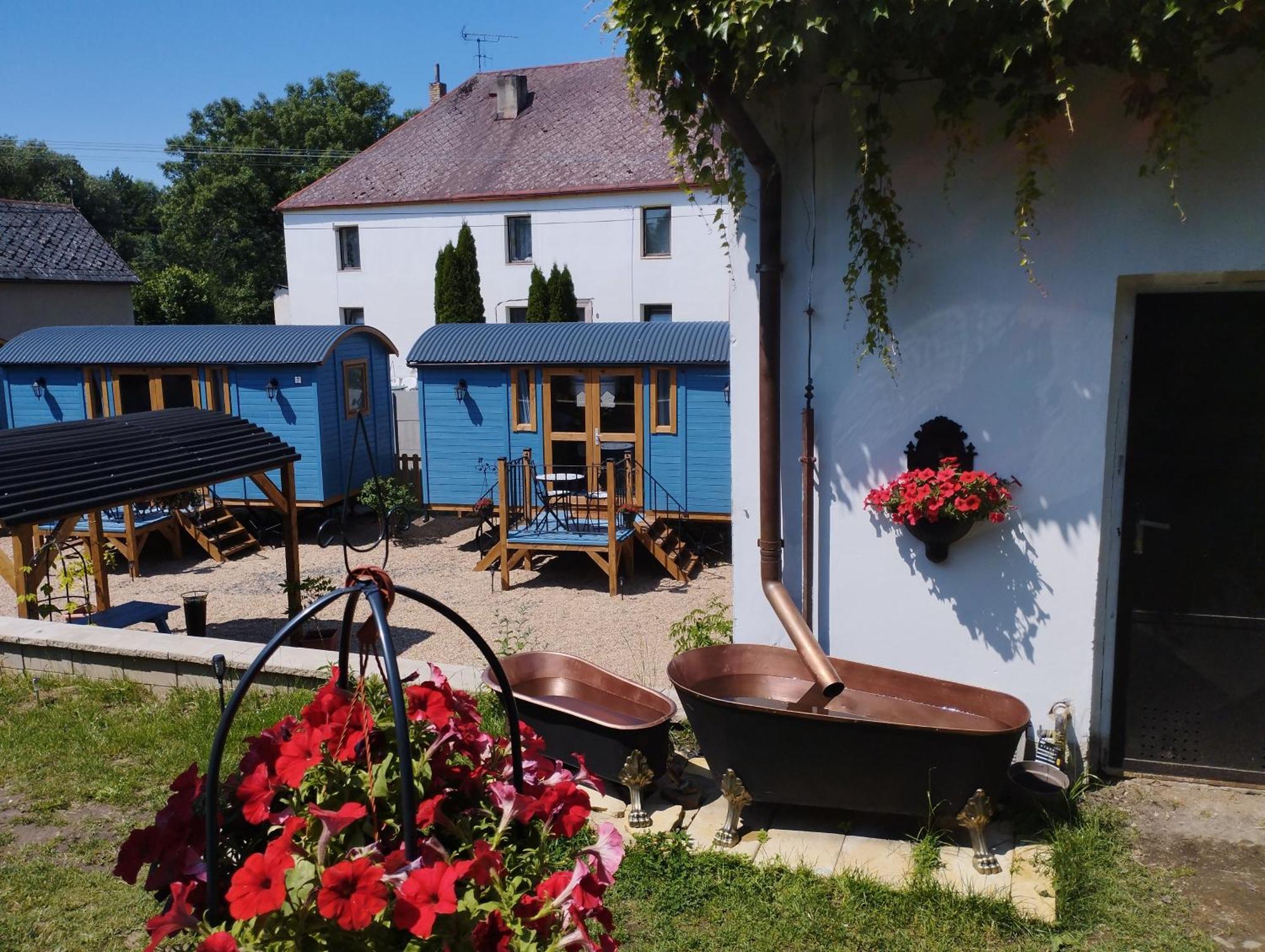 Penzion Restaurace u Helferů Libuň Exterior foto